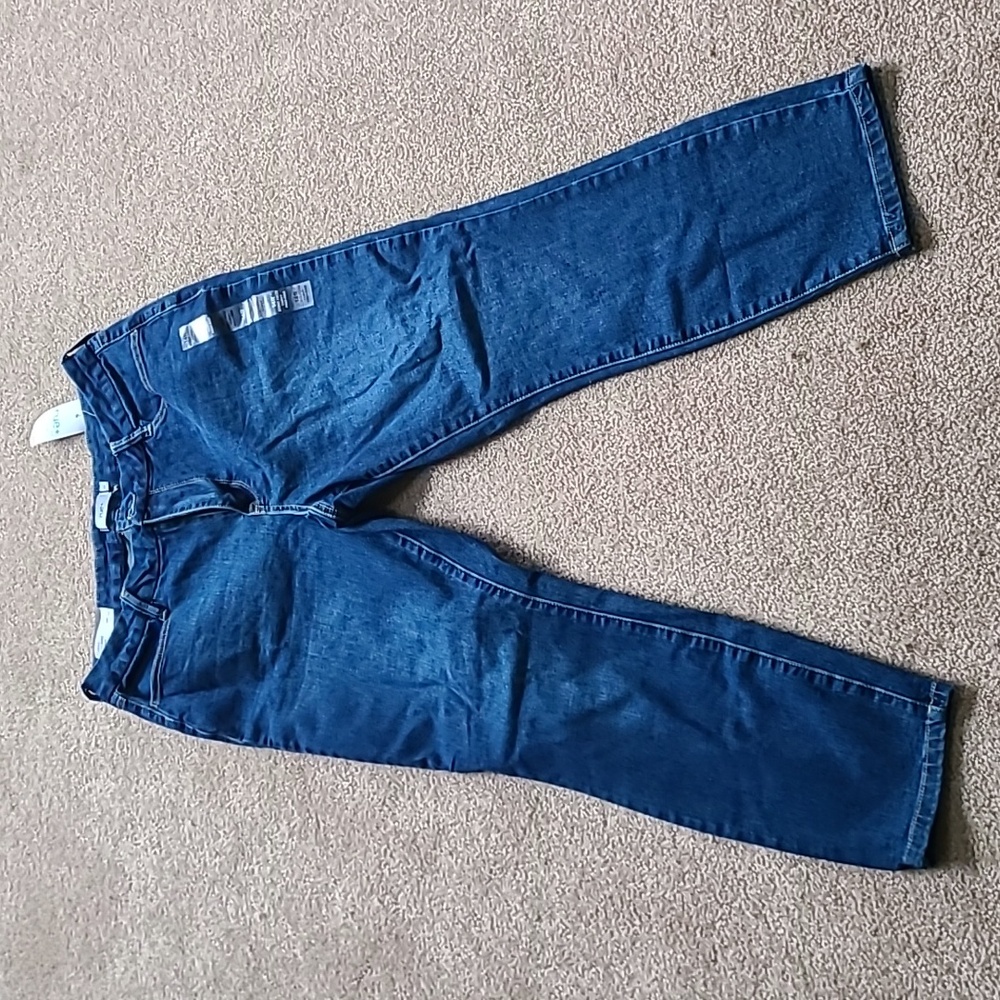 Curvy High-rise Skinny jeans